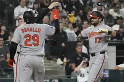 Cowser hits 3-run homer and Orioles hand White Sox their 4th straight loss, 4-1