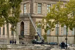 Thieves Make Off With France’s Crown Jewels in Brazen Daylight Raid on Louvre Museum